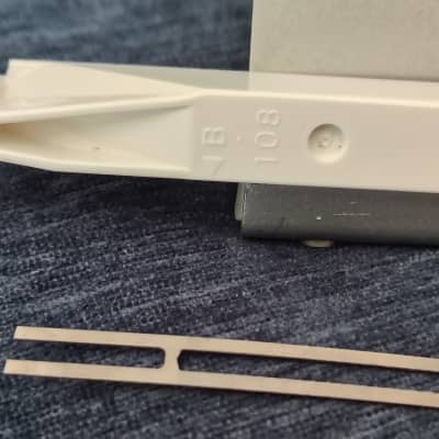 Yamaha "B" key for Motif 8. ES8. XS8, XF8, Montage 8, S90, S90ES, S90XS, S70XS, others