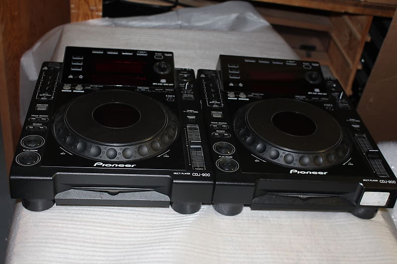 (2) Pioneer CDJ 900 Multiplayer (USB, CD, link) with Power Cords and RCA cords image 1