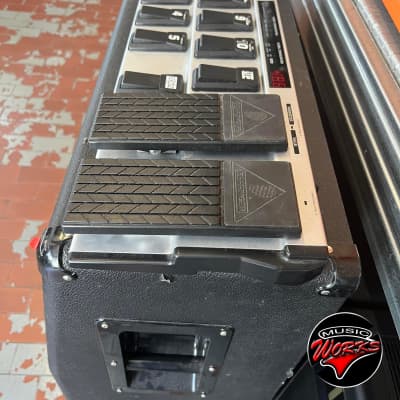 Behringer FCB1010 MIDI Foot Controller Pedal | Reverb Canada