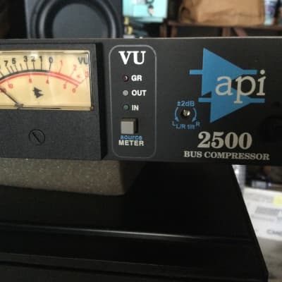 API 2500 Stereo Bus Compressor