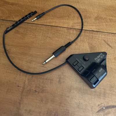 Roland GK-2A MIDI Guitar Pickup