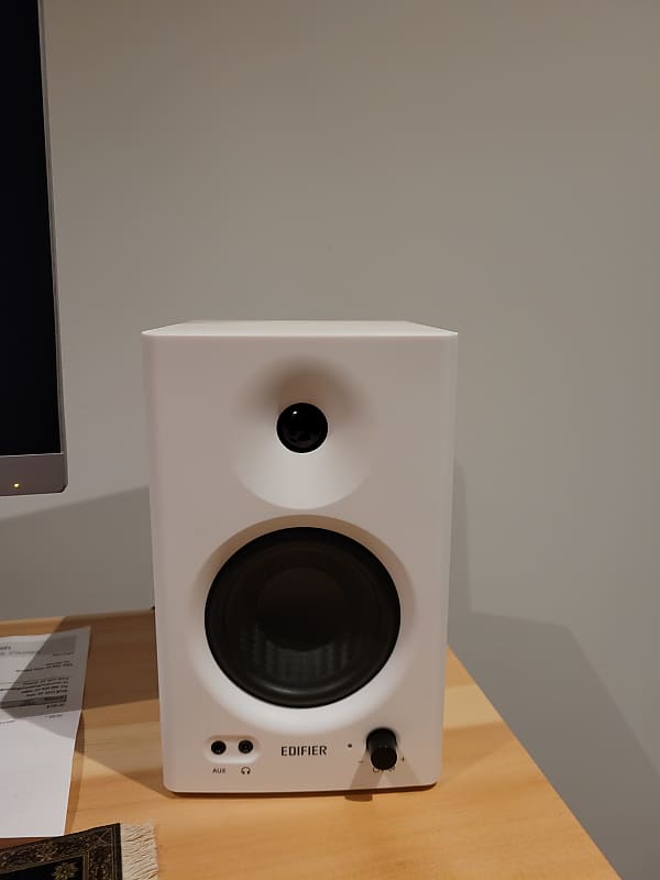 Best Budget White Speakers* Edifier MR4 Review 