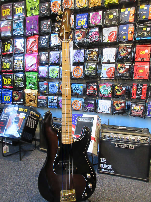 Hondo Fame 830 Bass Guitar Used image 1