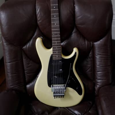 Ibanez RS430-WH Roadstar II Deluxe 1984 - 1985 - White Iridescent image 3