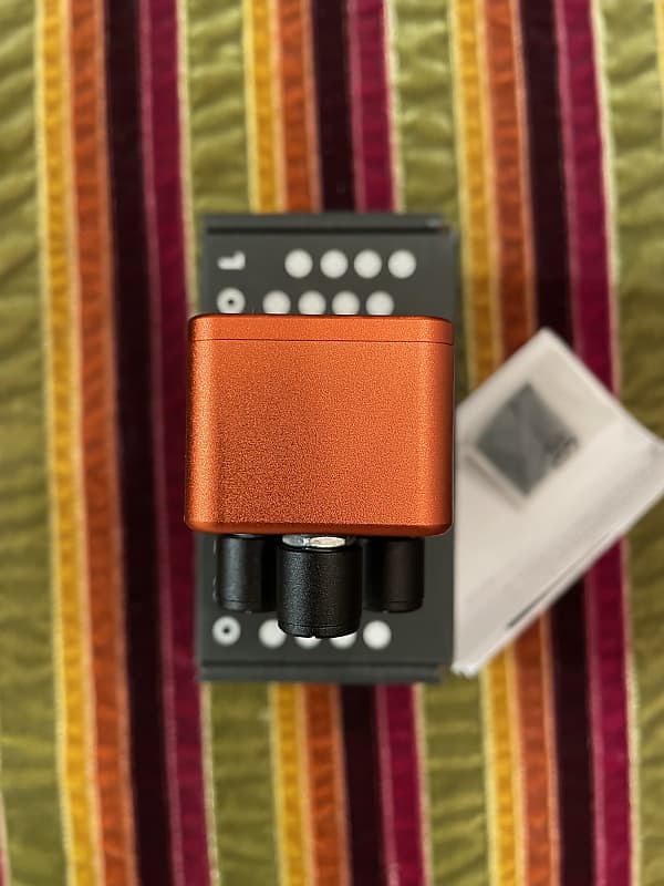 OneControl　「Rebel Red Distortion」 REBEL RED DISTORTION 4K (OC-RRD4Kn) – One Control USA