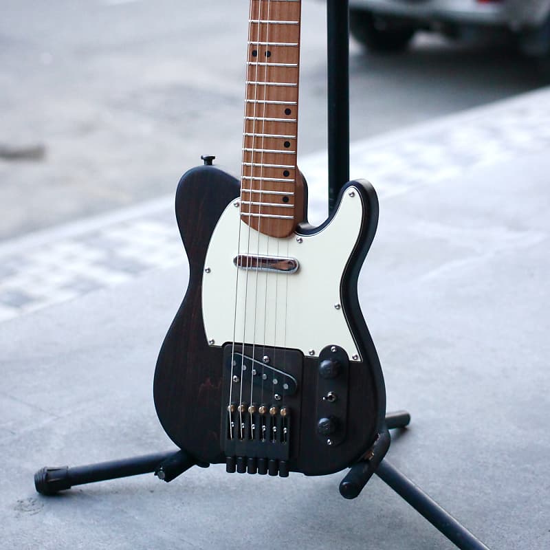 Laika travel guitar cheap