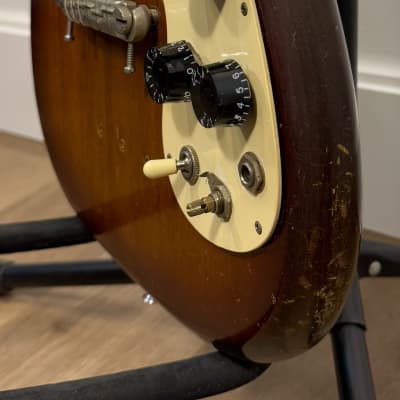 Epiphone Olympic Double Batwing Headstock with Maestro 1963- 1970 - Sunburst image 6