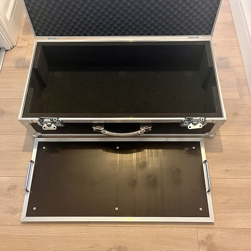 Swan Flight Custom Flight Case Pedalboard 2022 Reverb UK