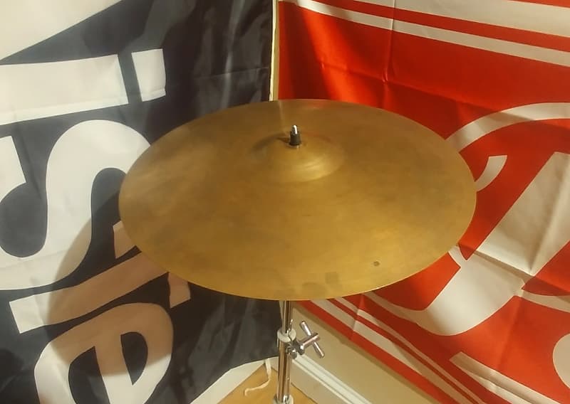 Paiste 2002 Black Label Hihat / Crash 810g 1975 Traditional Reverb