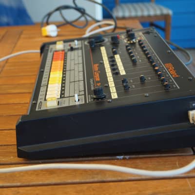 Roland TR-808 with MIDI image 10