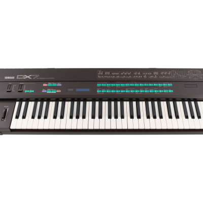 Yamaha DX7 Digital FM Keyboard Synthesizer (w/ Damaged Chassis)