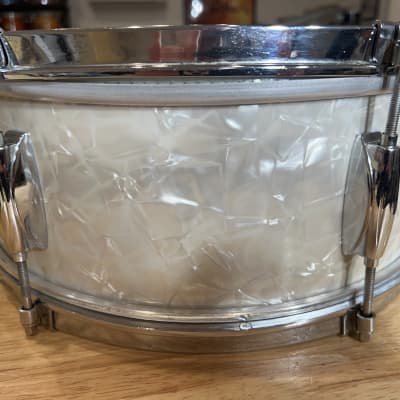 Gretsch Dixieland Separte Tension snare drum 1962 - White Pearl image 3
