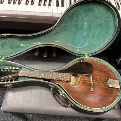 Gibson style A mandolin handmade in USA 1917 in excellent condition with original hard case for sale