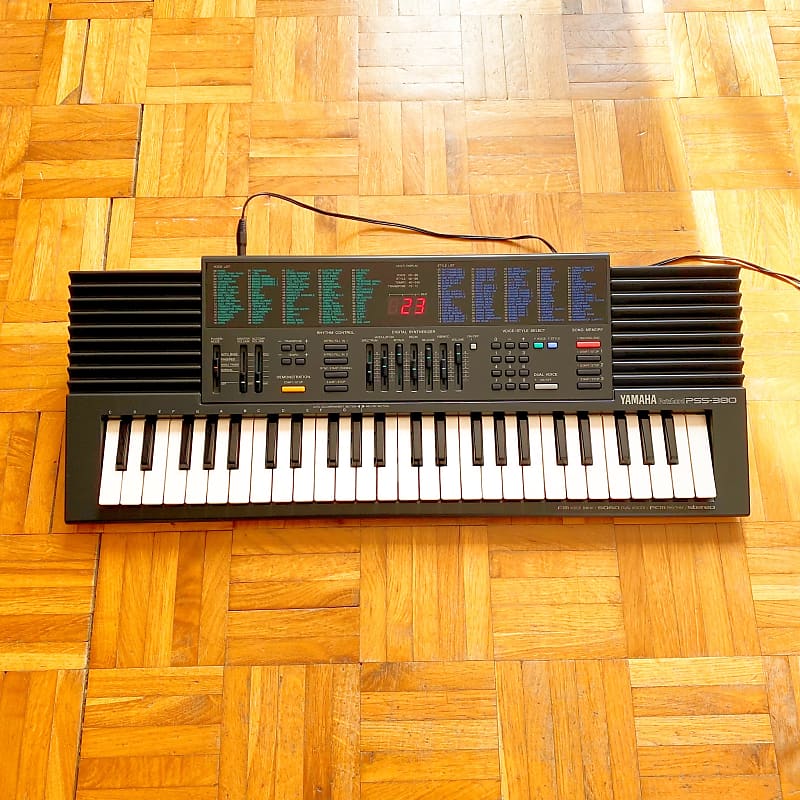 Yamaha PSS-380 PortaSound (Japan, 1989) – Vintage Super Cool FM  Synthesizer! Mint condition!