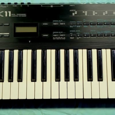 Yamaha DX11 Programmable Algorithm Synthesizer 1988 - Black