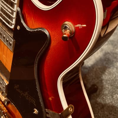 Hagstrom '67 Viking II 2023 - Present - Vintage Sunburst image 4