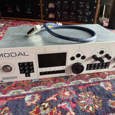 Modal Electronics 002R Rackmount 8-Voice Analogue-Digital Hybrid Synthesizer 2020 - 2021 - White