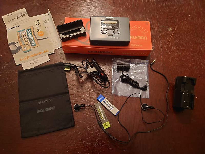 Sony WM-GX711 Walkman Portable Cassette Recorder 1984 - 1994