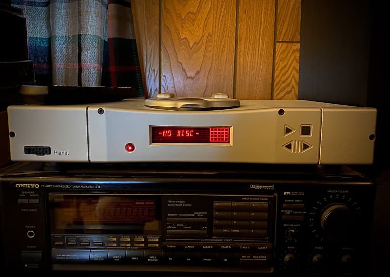 Rega  Planet 2000 Audiophile CD Player (Silver)  			