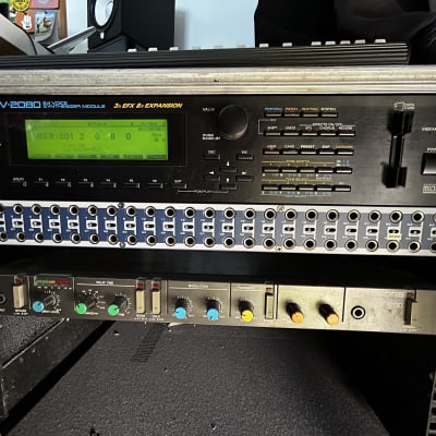 Roland JV-2080 64-Voice Synthesizer Module 1997 - 2000 - Black