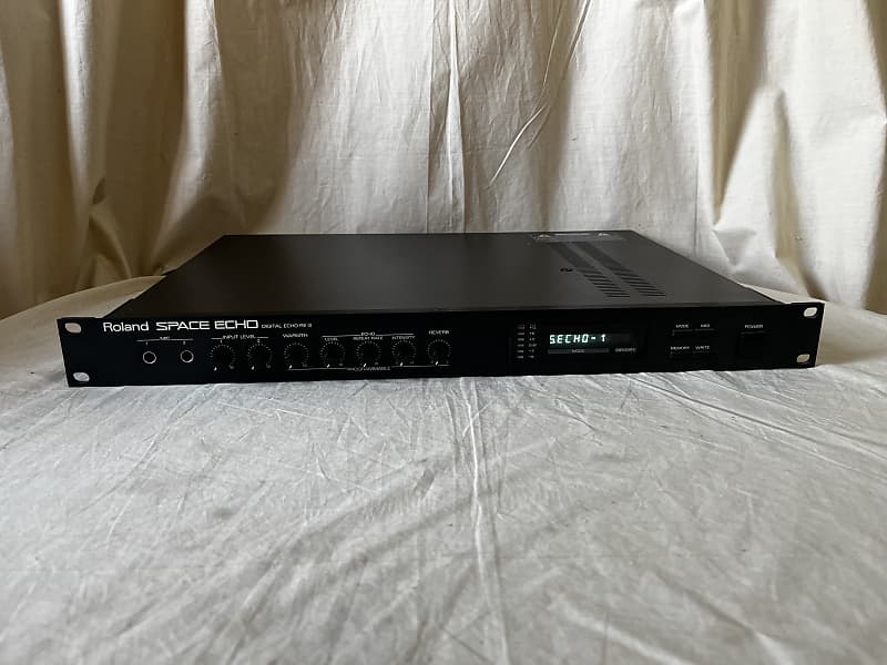 Roland SPACE ECHO DIGITAL ECHO RE-3 vintage rack | Reverb