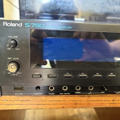 Roland S-750 Digital Sampler 1991 - Black