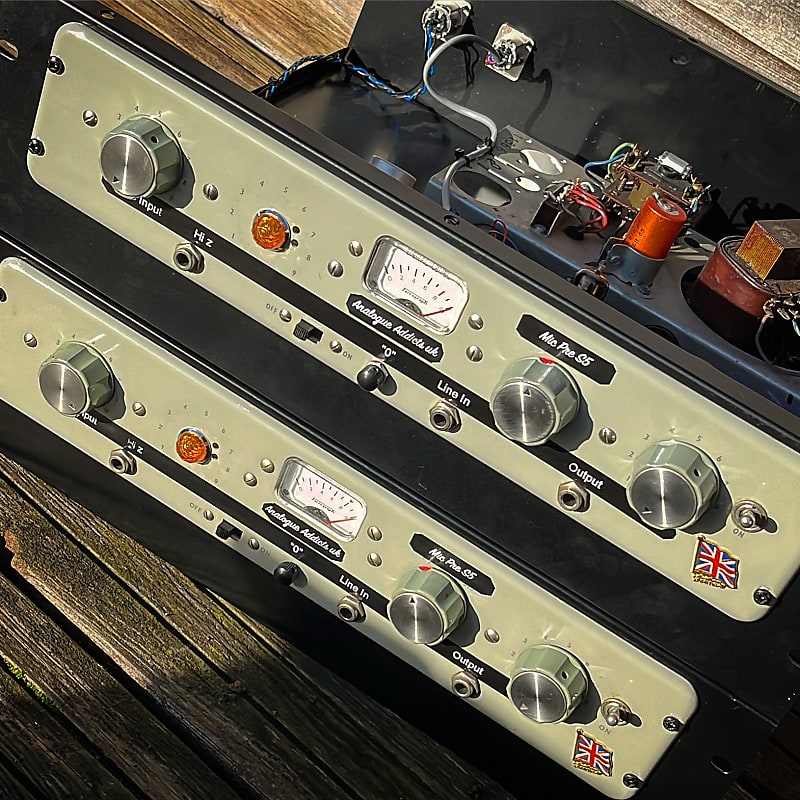 Analogue Addicts UK Tube Mic Pre Vintage Reverb