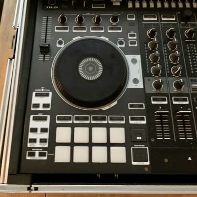 Roland DJ-808 DJ Controller w/ Magma Gig Case and Shure PGA58 Microphone image 2