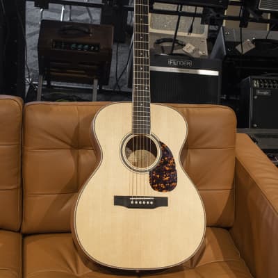 Larrivee OM-40 Legacy Series Acoustic Guitar - with Hard Case image 2