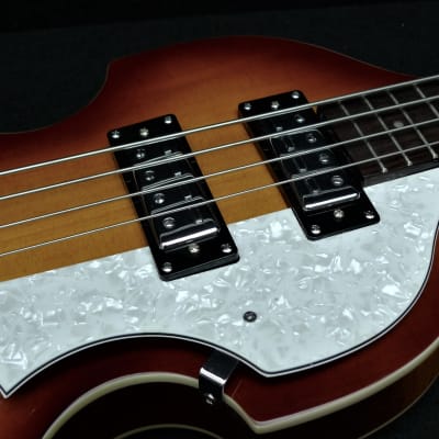 NEW Hofner CAVERN Reissue Beatle Bass HI-CA-PE-SB & CASE with Flat Wounds & 500/1 type Tea Cup Knobs image 6