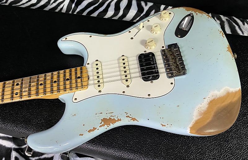 NEW ! 2023 Fender Custom Shop 69 Heavy Relic Stratocaster HSS - Handwound  PU's - Authorized Dealer - Aged Sonic Blue - Only 7.6 lbs - G01159