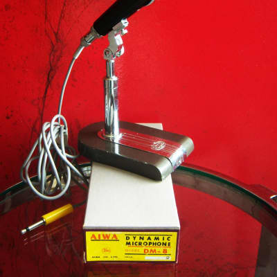 Vintage Aiwa M18 (Crown MC80) Crystal Microphone for Display Vintage Aiwa M18 (Crown MC80) Crystal Microphone for Display