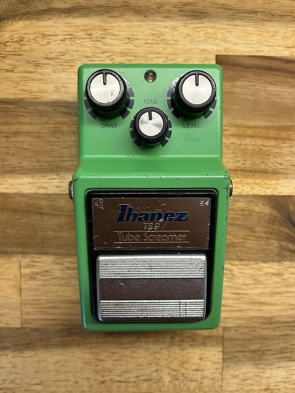 ギター ts9 Amazon.com: Ibanez TS9 White Black Red Blue Electric Guitar