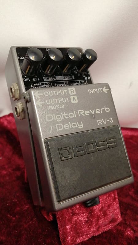 Boss RV-3