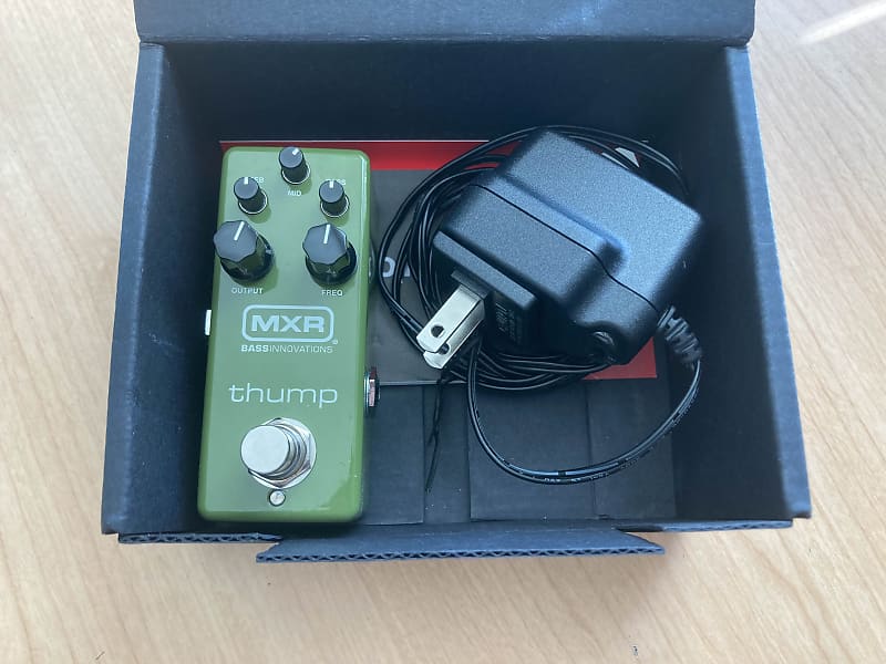 MXR M281 Thump Bass Preamp