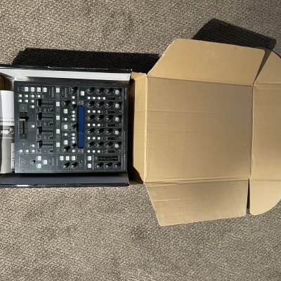 Behringer DDM4000 Professional 4-Channel Digital DJ Mixer with Sampler image 3