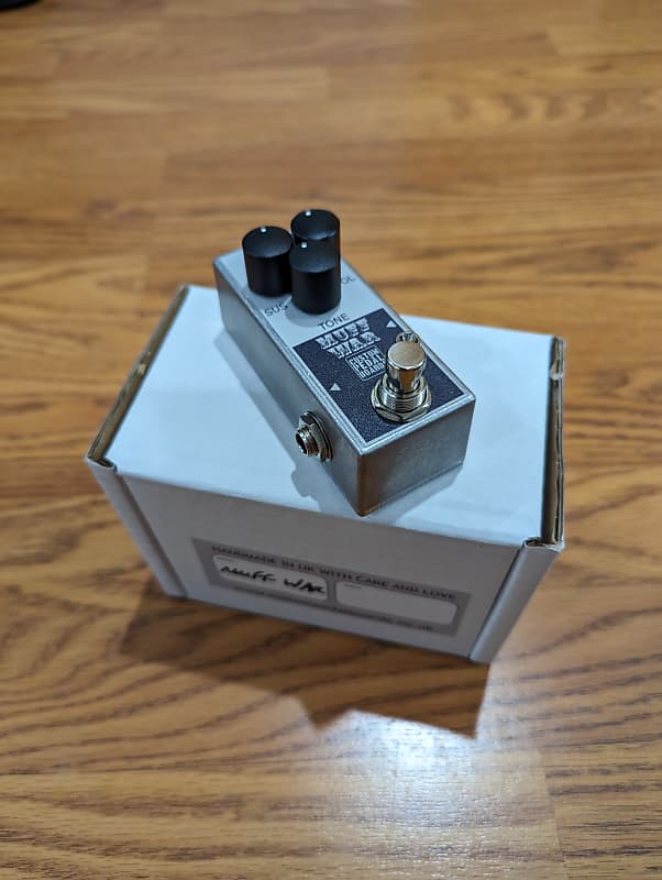 Custom Pedals Muff War Reverb