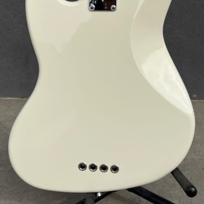 Fender American Professional II Fretless Jazz Bass Olympic White w/Case 8.7 lbs image 5