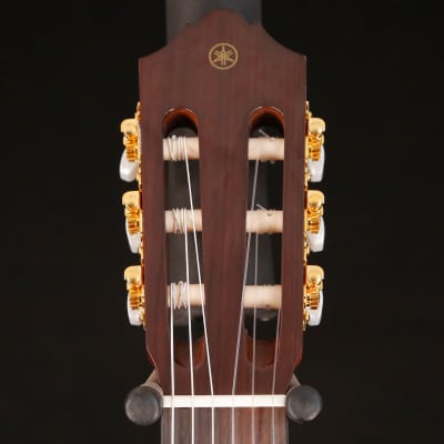 Yamaha CG162S Classical Guitar, Spruce Top image 5