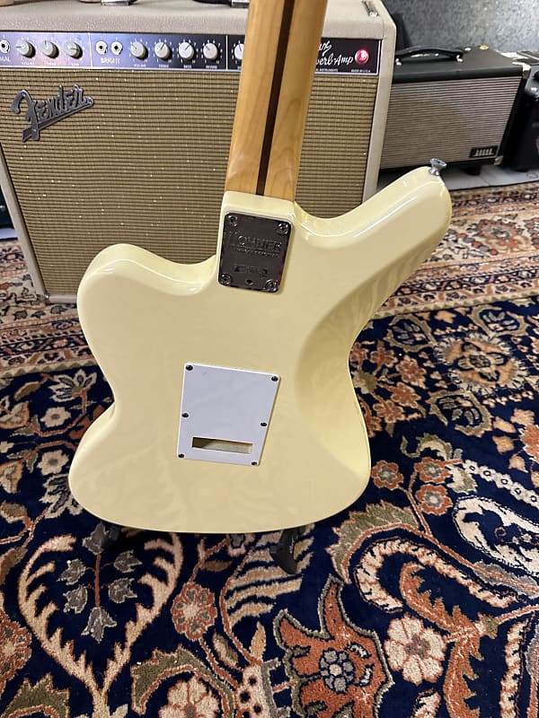 Hohner JT60 (Hollywood) 1992-1996 - Cream / Ivory Floyd Rose