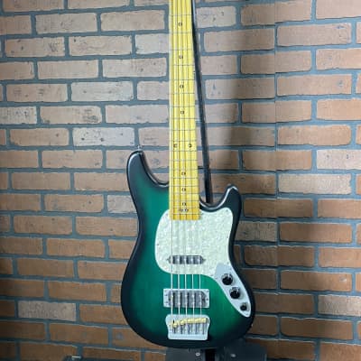 Woodcraft Ampmaster 5 String Dual Pickup Shortscale 30" Electric Bass Guitar - Satin Nitro Emerald Burst image 1