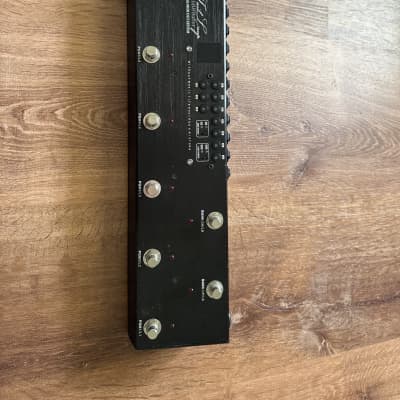 One Control Crocodile Tail Loop Switcher | Reverb One Control Crocodile Tail Loop Switcher | Reverb