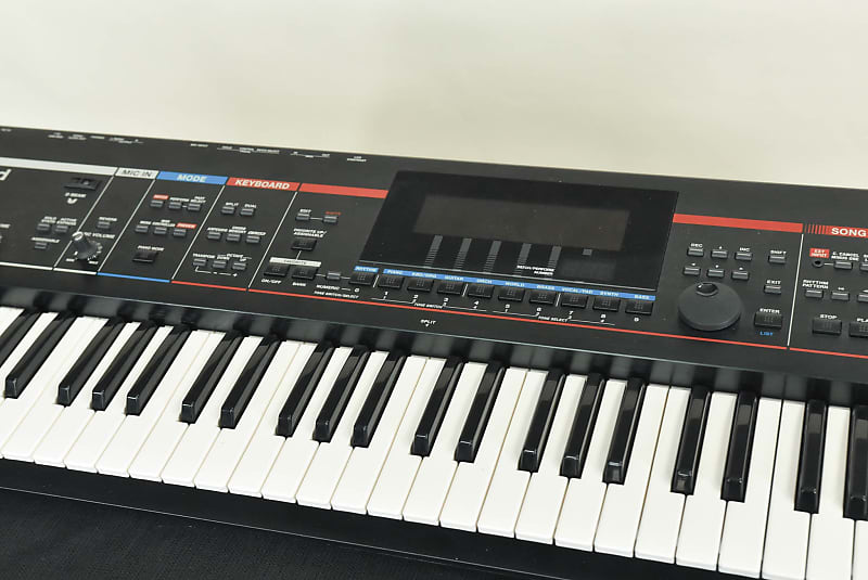 Roland Juno Stage 76-Key 128-Voice Expandable Synthesizer