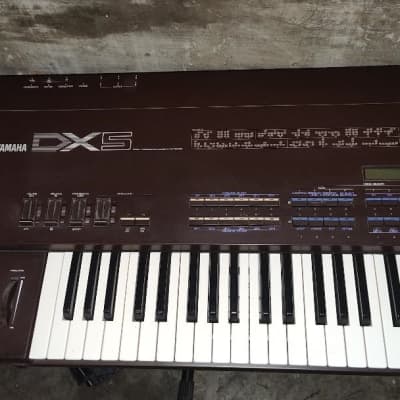 Yamaha DX5 Programmable Algorithm Synthesizer 1985 - 1986 - Black