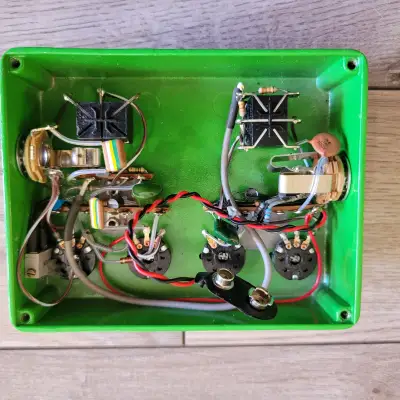 Vintage Technology製 TOAD FUZZ Vintage Technology TOAD with OrganicSounds Scirocco - YouTube