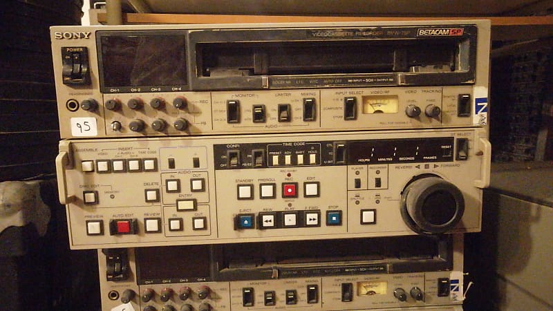 その他 SONY BETACAM SP VIDEO CASSETTE BVW-70 Sony BVW-70 Betacam SP NTSC Player/Recorder w/ 30-Day Carry