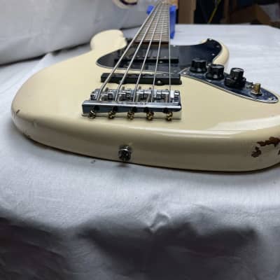 Fender Deluxe Active Jazz Bass V 5-string J-Bass 2020 - Olympic White / Pau Ferro fingerboard image 9