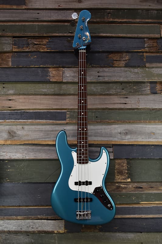 Fender JB62-58 Jazz Bass Reissue w/ Matching Headstock in Lake Placid  BlueMIJ