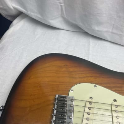 Fender USA Stratocaster Guitar with Case - changed saddles & electronics 1979 - 2-Color Sunburst / Maple neck image 3