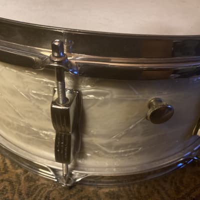 Ludwig WFL No. 900 Buddy Rich Super Classic 5.5x14" 8-Lug Snare Drum with P-87 Strainer 1948 - 1959 - White Marine Pearl image 5